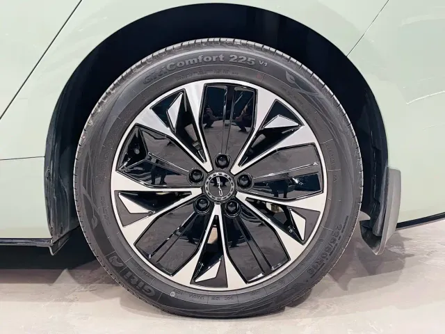 BYD Seal — Фото автомобиля 9