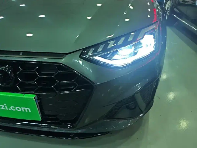 Audi A4L — Фото автомобиля 23