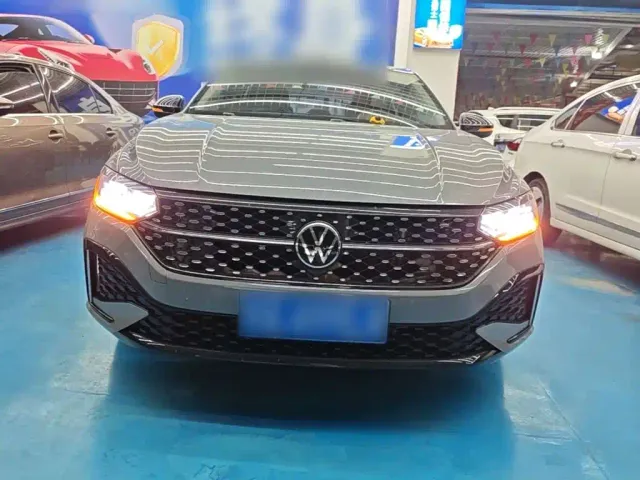 Volkswagen Lavida — Фото автомобиля 2