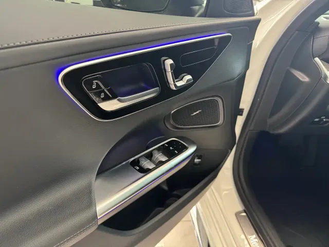 Mercedes-Benz C-Class — Фото автомобиля 7