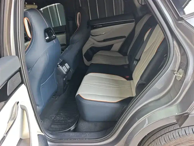 BYD Song PLUS — Фото автомобиля 16