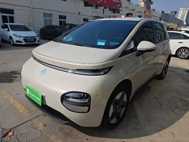 Фотография автомобиля — Baojun Cloud