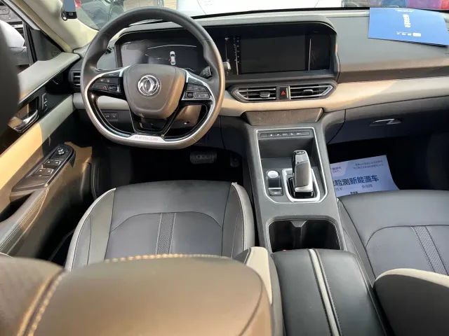 Dongfeng Fengshen E70 — Фото автомобиля 7