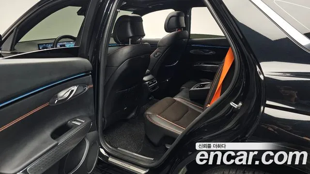 Genesis GV70 — Фото автомобиля 25