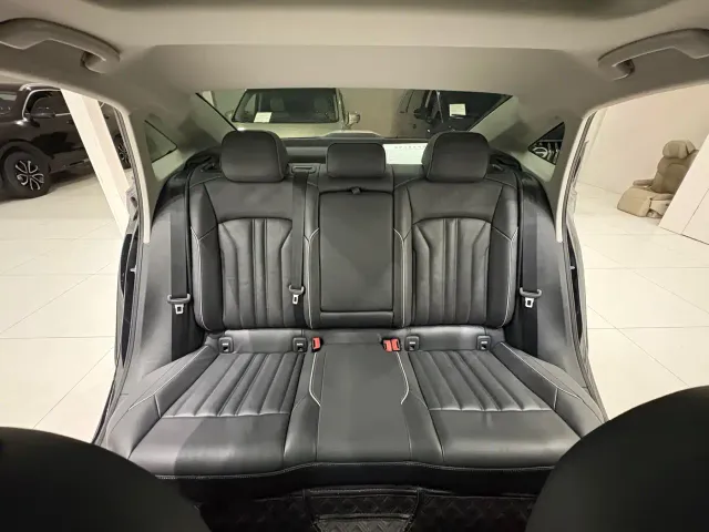 Volkswagen Passat — Фото автомобиля 19