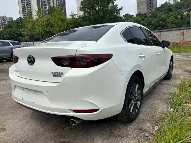 Mazda Mazda3 Axela 2022 Mazda3 2.0L Automatic Sport Edition — Фото автомобиля 6