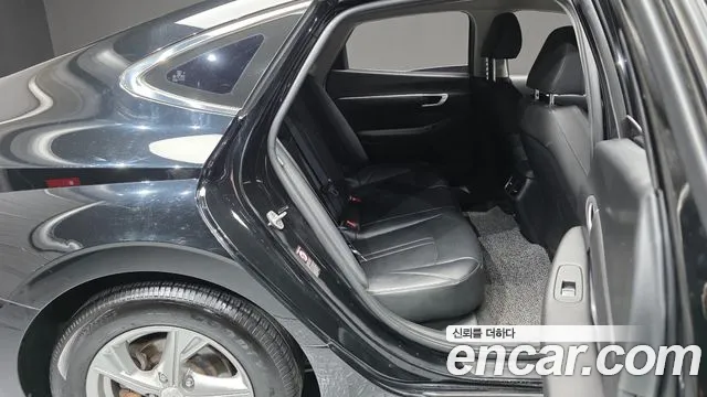 Hyundai Sonata — Фото автомобиля 12