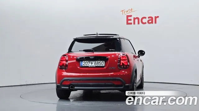 Mini Cooper Cooper Classic Plus — Фото автомобиля 4