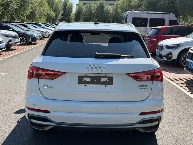 Audi Q3 — Фото автомобиля 5