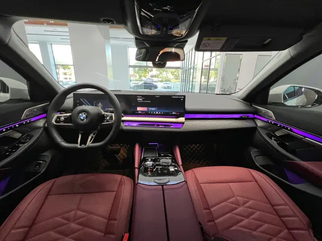 BMW 5 Series — Фото автомобиля 8