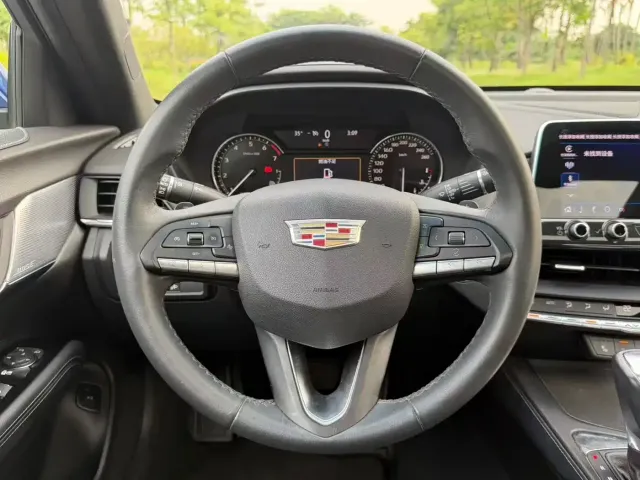 Cadillac Cadillac CT4 2022 28T Luxury Model — Фото автомобиля 16