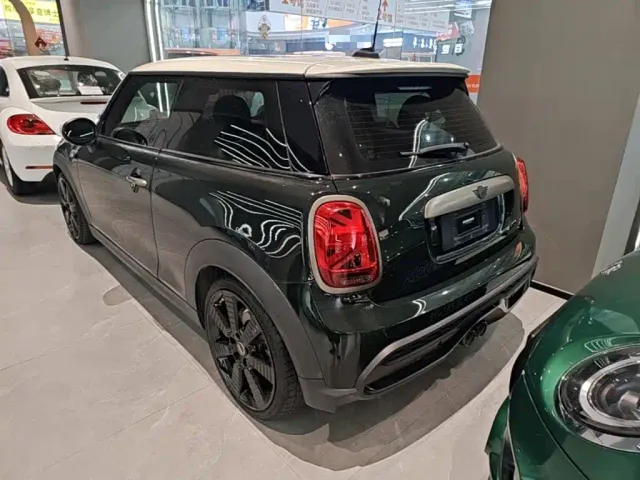 MINI Hatch — Фото автомобиля 4