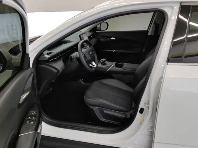 Changan Eado — Фото автомобиля 9