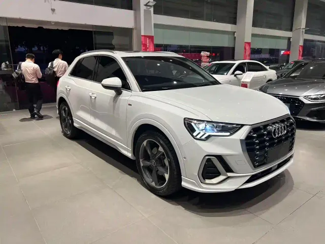 Audi Q3 — Фото автомобиля 3
