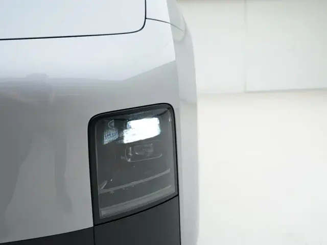 Li Auto MEGA — Фото автомобиля 14