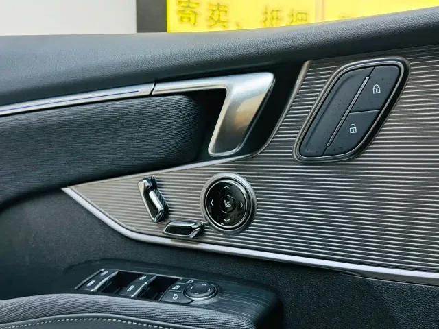 Buick LaCrosse — Фото автомобиля 10