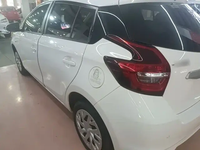 Toyota Vios FS — Фото автомобиля 4