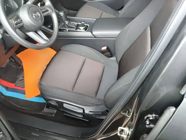 Mazda Axela — Фото автомобиля 14