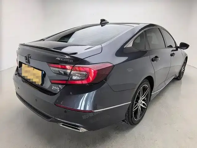 Honda Accord — Фото автомобиля 4