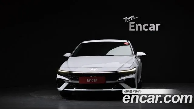 Hyundai AVANTE Новый Avante (CN7) — Фото автомобиля 3