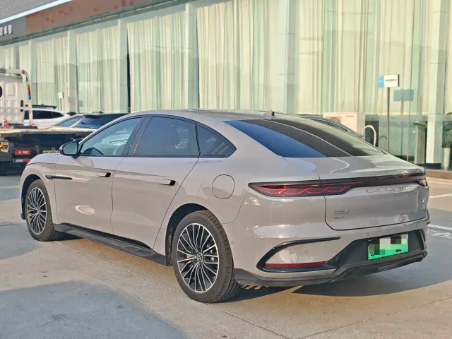 BYD Han — Фото автомобиля 9