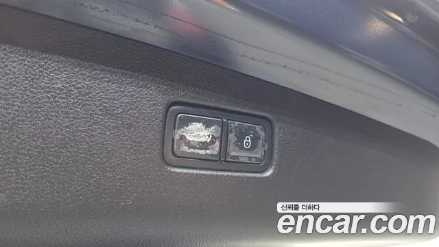 Genesis GV70 2.5T Бензин AWD — Фото автомобиля 3
