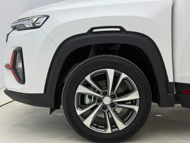 Changan CS35 Plus — Фото автомобиля 19