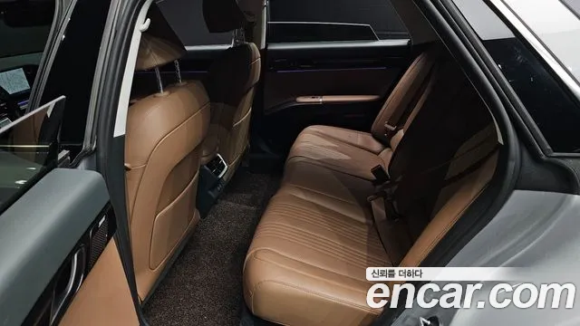 Hyundai Grandeur Grandeur (GN7) 2.5 Бензин 2WD — Фото автомобиля 11
