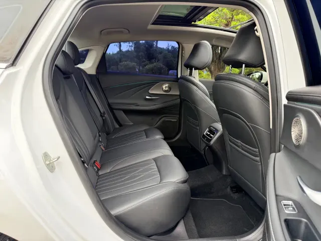 Chery Arrizo 8 — Фото автомобиля 11