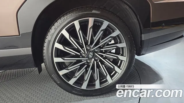 Hyundai Santafe Santa Fe (MX5) Бензин 2.5T 2WD — Фото автомобиля 21