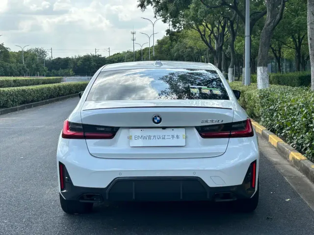 BMW 3 Series — Фото автомобиля 4
