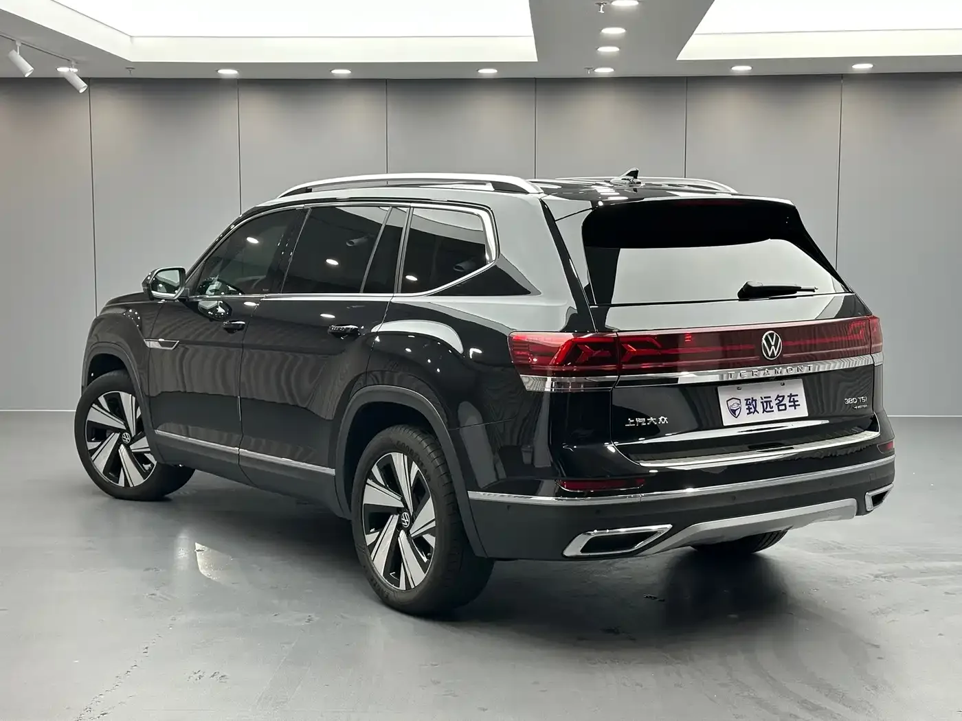 Volkswagen Teramont 2023 380TSI AWD Premium Luxury Edition — Фото автомобиля 6