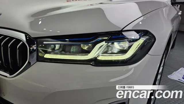 BMW 5-Series 5 серия (G30) — Фото автомобиля 21