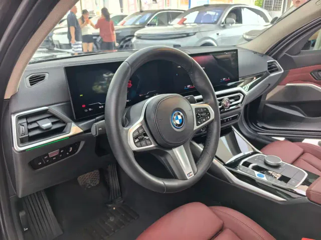 BMW i3 — Фото автомобиля 6