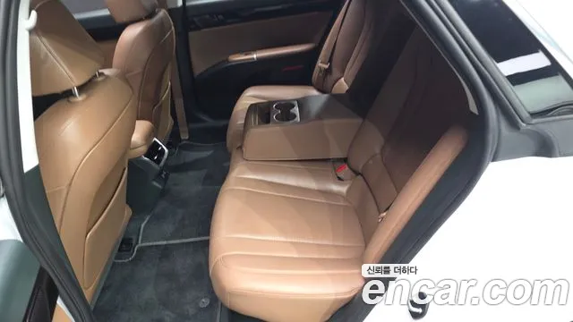 Hyundai Grandeur GN7 — Фото автомобиля 18