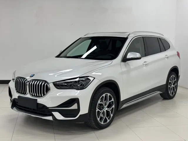 Фотография автомобиля — BMW X1