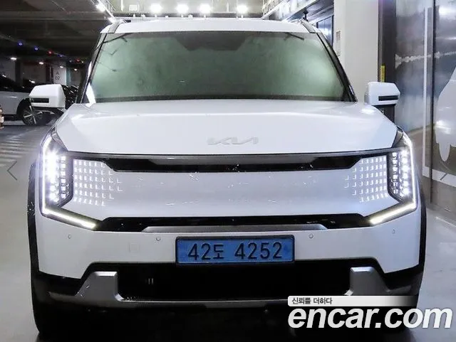 Kia EV9 — Фото автомобиля 2