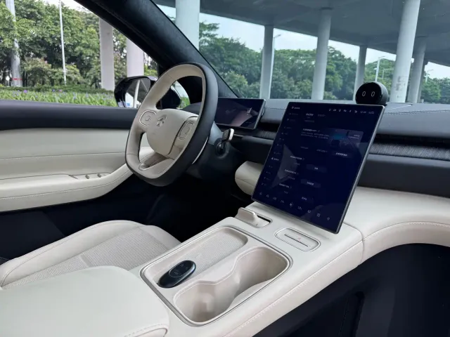 Nio ES6 — Фото автомобиля 7