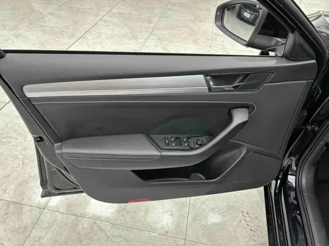 Skoda Superb — Фото автомобиля 15
