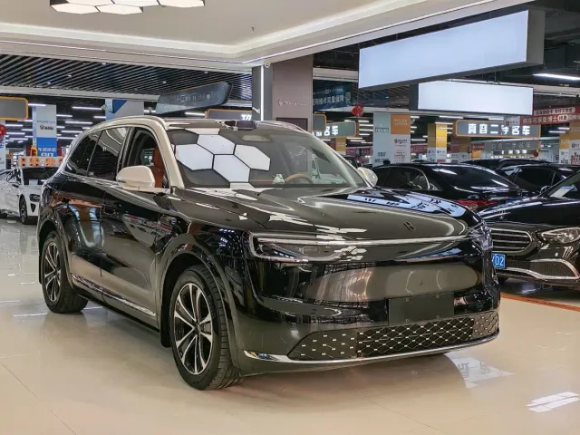 Aito M7 — Фото автомобиля 3