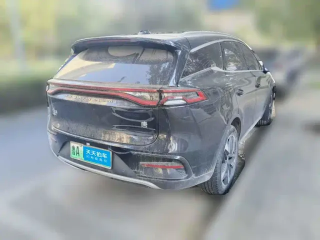 BYD Tang — Фото автомобиля 2