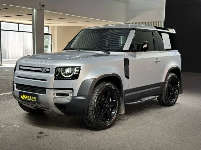Land Rover Defender — Фото автомобиля 4