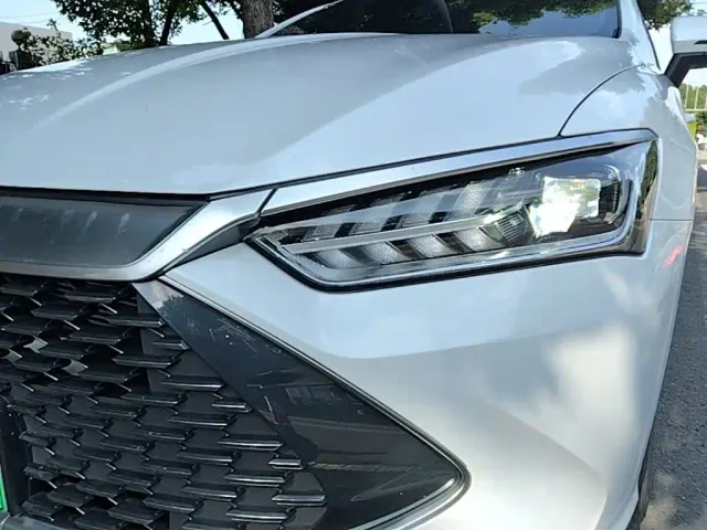 BYD Qin PLUS — Фото автомобиля 23