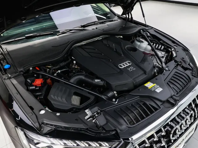 Audi A8 — Фото автомобиля 25