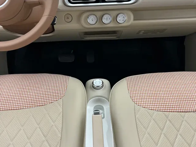Wuling Hongguang Mini EV — Фото автомобиля 22