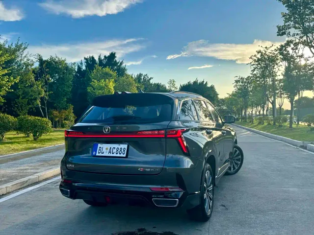 Changan CS75 Plus — Фото автомобиля 4