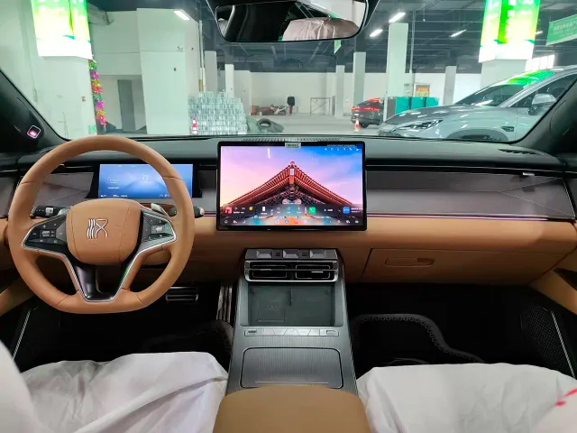 BYD Han L — Фото автомобиля 5