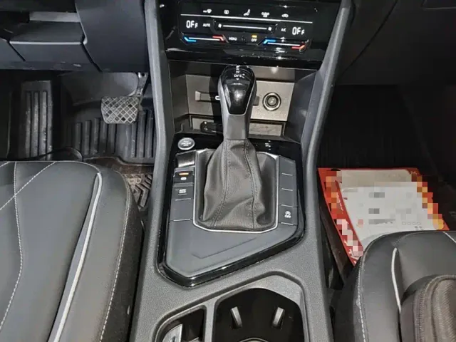 Volkswagen Tiguan L — Фото автомобиля 13