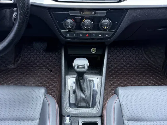 Skoda Kamiq — Фото автомобиля 16