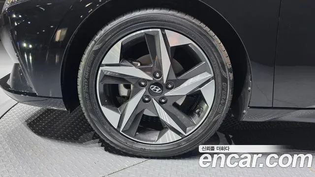 Hyundai Avante CN7 — Фото автомобиля 5